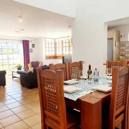 Casa Aries Адехе